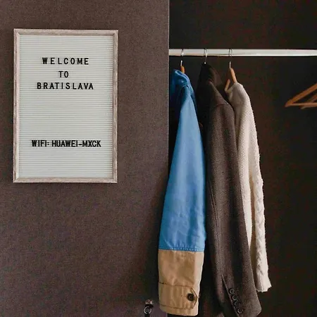 Martins River View Under The Castle Apartamento Bratislava