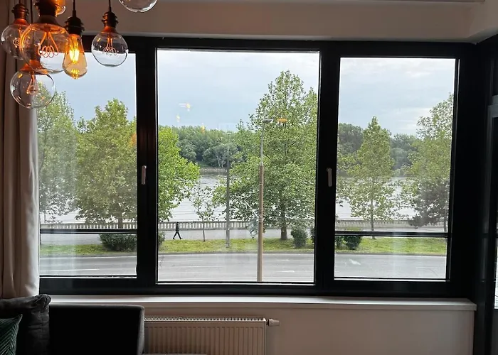 شقة Martins River View Under The Castle